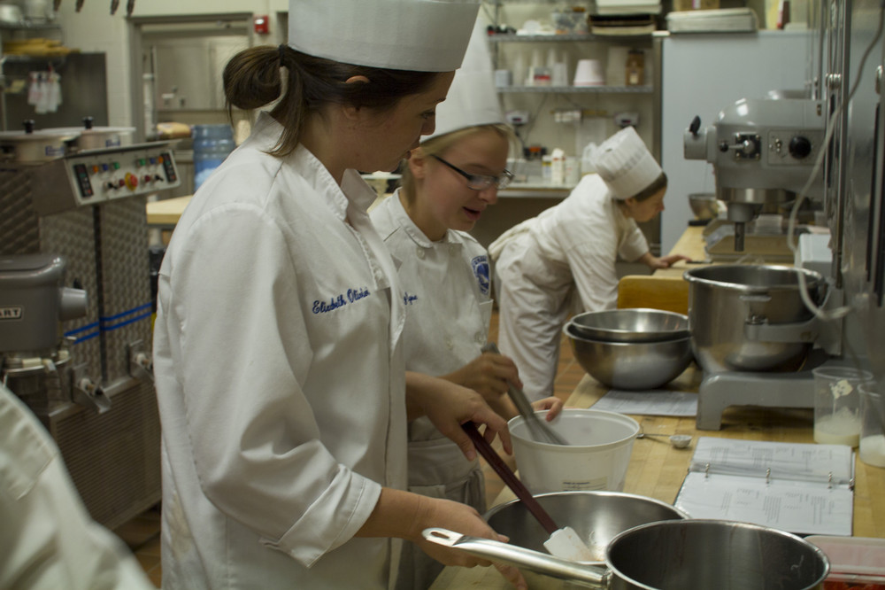 Participants of Discover Macomb will tour Macomb's culinary facilities and learn what Macomb has to offer in business, IT and culinary.